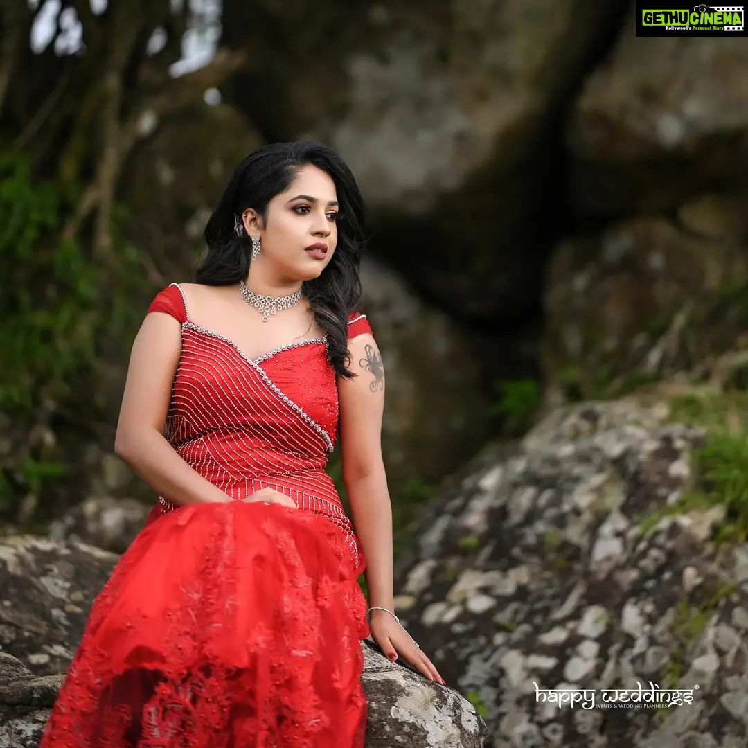 Amrutha Nair Instagram - ❤ @happy_weddings_events 👗Costume & Jewellery by Hw wedding stylers @hw_wedding_stylers 💄MUA : Blushingtone @blushingtone_beauty_salon 📷 Stills & Grading:- NJ Shamnad @nj_shamnad 📡 Production House : Swaroop Kumar @swaroophappyweddings 🔎 Shoot Coordinator : Pooja @_foodiee_panda_98 🔦Camera Asst : Prajeesh @thekkan_thaanthonni 🥻Fashion Designer : Swathy, HW Wedding Stylers @_s__w_a__t_h__y_ 🛒 Jewellery : Arya, HW Wedding Stylers @arya_minho #Amruthanair #televisionstar #Asianet #serialactress #starmagic #keralabride #bridesofindia #bridesmaid #weddinginspiration #weddingrows #weddingphotography #christainbride #jewerlyofdesigners #jewerly #bridalmakeover #bridalmakeup #happyweddings #hwweddingstylers #india #kerala #trivandrum #venpalavattom #instgram #instgram #Kudumbavelakku #sheethal