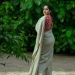 Amrutha Nair Instagram - ഇരുൾ മൂടിയാലുമെൻ കണ്ണിൽ... തെളിയുന്നു താര നിരകൾ 🥰 Attire @brand_nithara_ 📸 @colorpadam_photography MUA @eternalmakeovers Aadisaktthi Ayurveda Village