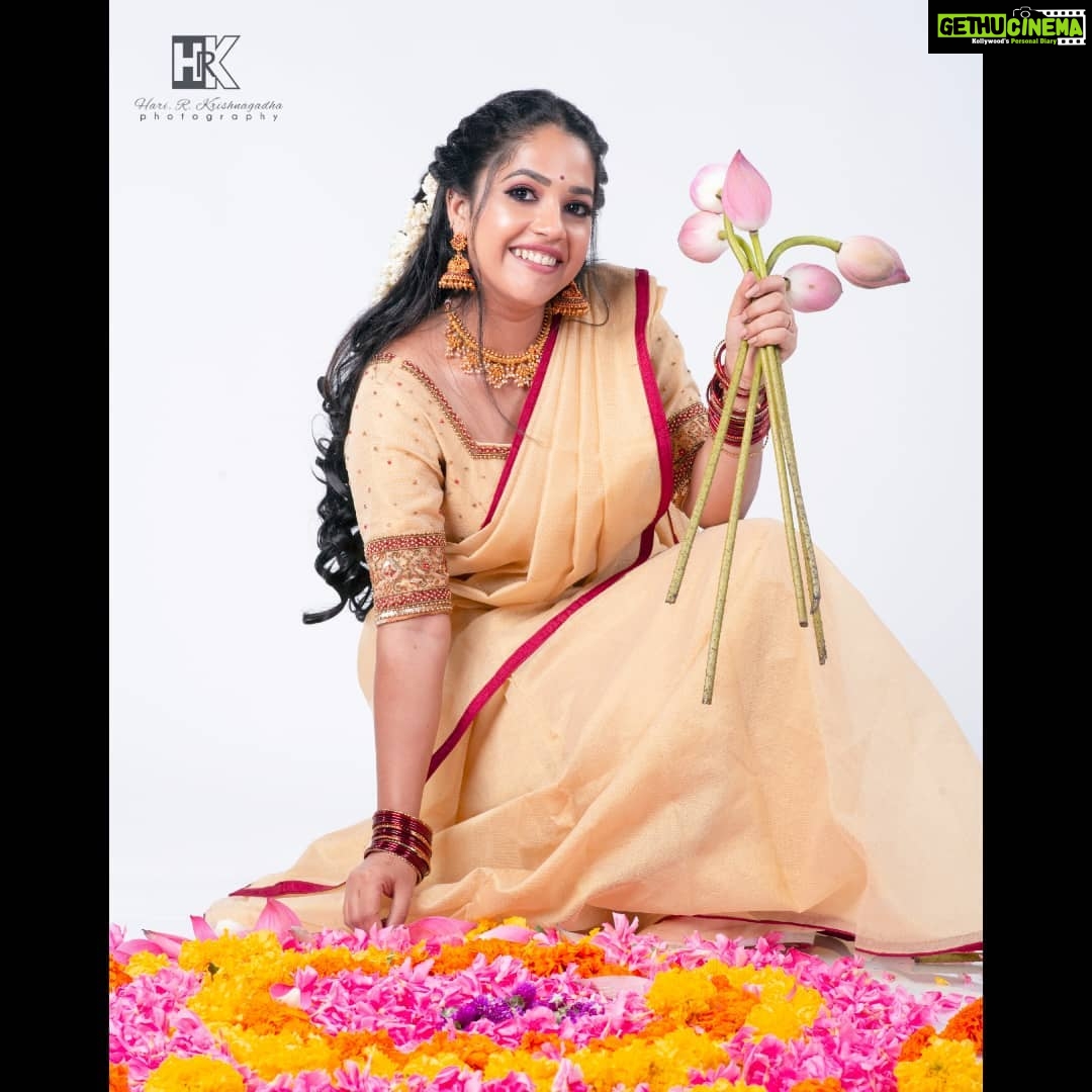 Amrutha Nair Instagram - ❤ 📸 :@h.r.k_photography Attire : @liven_style Flower :@renjinidas.r MUA : @bridesofdeepthi Thiruvananthapuram, Kerala, India