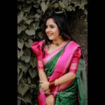 Amrutha Nair Instagram - അഞ്ജനമെഴുതിയ നിൻ മിഴിയോ ആലില ഞൊറിയിതളോ... 😬❤ Attire @g_g_.official MUA @eternalmakeovers 📸 @syam_muralee_photography Neckpiece @peacherino.collections Thiruvananthapuram, Kerala, India