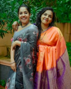 Amrutha Nair Instagram - Santoor mummy ❤ 📸 @vipinjkumar Ma attire @alazhani_boutique Accessories @alazhani_boutique Thiruvananthapuram, Kerala, India