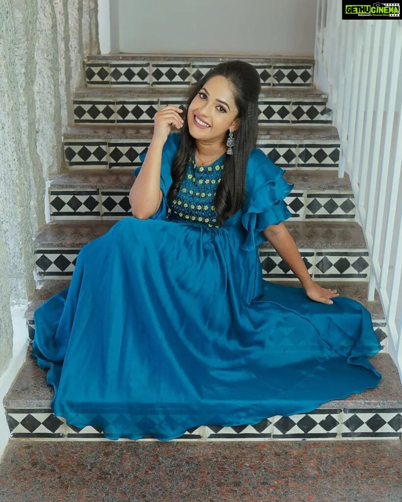 Amrutha Nair Instagram - Keep smile on your face and let your personality be ur autograph ❤ 👗 @neelima_designs 📸 @colorpadam_photography @vipinjkumar MUA @eternalmakeovers Location @aadisaktthi_ayurveda Aadisaktthi Ayurveda Village