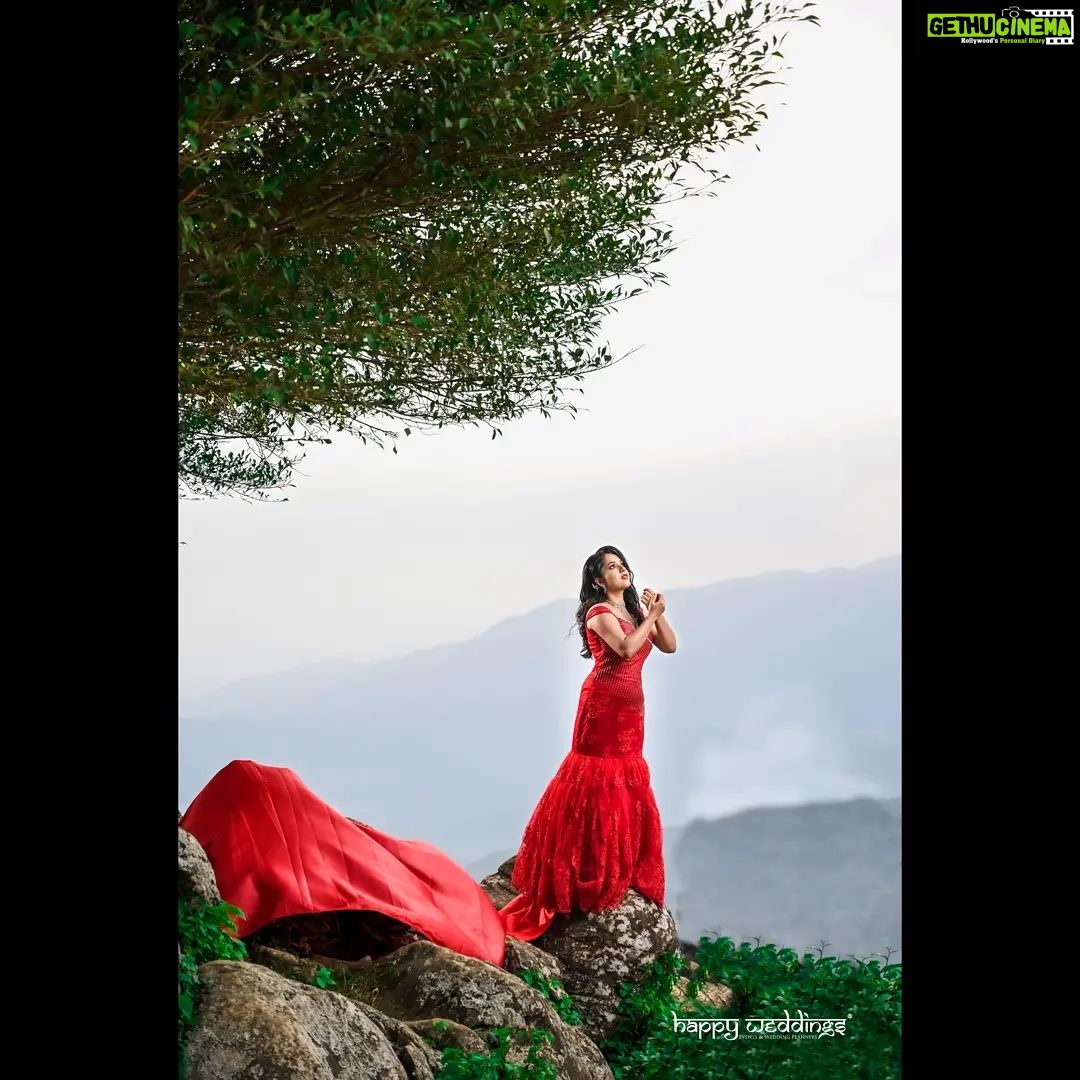 Amrutha Nair Instagram - ❤ Happy Weddings @happy_weddings_events 👗Costume & Jewellery by Hw wedding stylers @hw_wedding_stylers 💄MUA : Blushingtone @blushingtone_beauty_salon 📷 Stills & Grading:- NJ Shamnad @nj_shamnad 📡 Production House : Swaroop Kumar @swaroophappyweddings 🔎 Shoot Coordinator : Pooja @_foodiee_panda_98 🔦Camera Asst : Prajeesh @thekkan_thaanthonni 🥻Fashion Designer : Swathy, HW Wedding Stylers @_s__w_a__t_h__y_ 🛒 Jewellery : Arya, HW Wedding Stylers @arya_minho #Amruthanair #televisionstar #Asianet #serialactress #starmagic #keralabride #bridesofindia #bridesmaid #weddinginspiration #weddingrows #weddingphotography #christainbride #jewerlyofdesigners #jewerly #bridalmakeover #bridalmakeup #happyweddings #hwweddingstylers #india #kerala #trivandrum #venpalavattom #instgram #instgram #Kudumbavelakku #sheethal