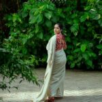 Amrutha Nair Instagram - ഇരുൾ മൂടിയാലുമെൻ കണ്ണിൽ... തെളിയുന്നു താര നിരകൾ 🥰 Attire @brand_nithara_ 📸 @colorpadam_photography MUA @eternalmakeovers Aadisaktthi Ayurveda Village