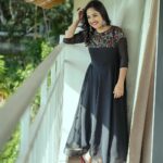 Amrutha Nair Instagram - 🖤yo yo🖤 👗@neelima_designs 📸 @colorpadam_photography MUM @eternalmakeovers Aadisaktthi Ayurveda Village