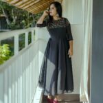 Amrutha Nair Instagram - 🖤yo yo🖤 👗@neelima_designs 📸 @colorpadam_photography MUM @eternalmakeovers Aadisaktthi Ayurveda Village