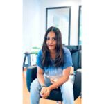 Amrutha Nair Instagram - മാറേണ്ടത് പെണ്ണല്ല. പെണ്ണിനോടുള്ള സമൂഹത്തിന്റെ കാഴ്ചപ്പാടാണ്.🥰 Hair style @sinima_salon @stephinumesh 👚@fashionavataarstore 👖@fashion_store__4567 👟@monuz_world_ Sinima Salon Kadavanthra