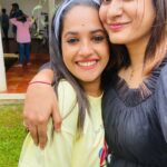 Amrutha Nair Instagram - ❤Ma girls ❤😘 @megha_mathew_ @rahimanreneesha @ammuzz_amrutha @shilpamartin_offi @arundhathii_nairr 👚@kappa_fashn Springdale Heritage