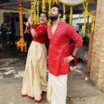 Amrutha Nair Instagram - ❤350k Family ❤😘 Ma swantham bro 😘❤@noobin_johny Attire @pradwana Thiruvananthapuram, Kerala, India
