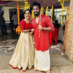 Amrutha Nair Instagram - ❤350k Family ❤😘 Ma swantham bro 😘❤@noobin_johny Attire @pradwana Thiruvananthapuram, Kerala, India