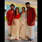 Amrutha Nair Instagram - Fam❤ @officialmeeravasudevan @kkmenonz @noobin_johny @anandnarayan.official Attire :@pradwana Thiruvananthapuram, Kerala, India