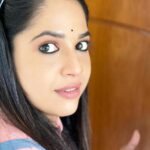 Amrutha Nair Instagram - ❤ഒരു ചെറു പുഞ്ചിരിയിൽ തീരാവുന്ന പരിഭവങ്ങളാണ് പലതും... പക്ഷെ.... ആരും ചിന്തിക്കാറില്ല , കാരണം ഒരു ചിരിയേക്കാൾ വലിതാണ് അഭിമാനം 🥰 📸@anandnarayan.official Thiruvananthapuram, Kerala, India