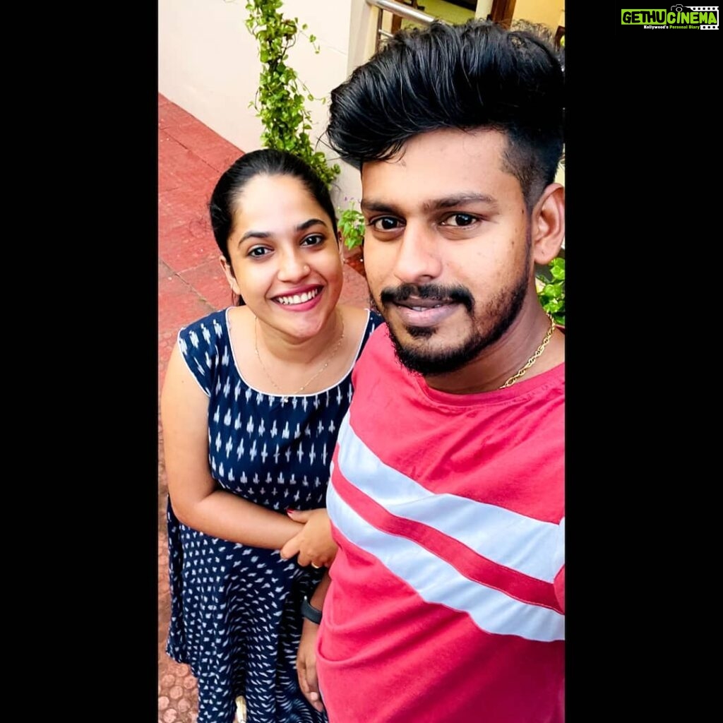 Amrutha Nair Instagram - Most favorite person ❤❤❤❤@imrahulkichu ma best friend ❤ Outfit @oviya_boutique Thiruvananthapuram, Kerala, India