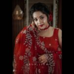 Amrutha Nair Instagram - നമ്മുടെ ജീവിതത്തിൽ സംഭവിക്കുന്നഓരോ ചെറിയ കാര്യത്തിലും സന്തോഷം കണ്ടെത്താൻ സാധിച്ചാൽ അതുതന്നെയാണ് ഏറ്റവും വലിയ വിജയം ❤ Outfit @golden__hues MUA @aswathybeautyparlour 📸 @mr_arunjith Thiruvananthapuram, Kerala, India