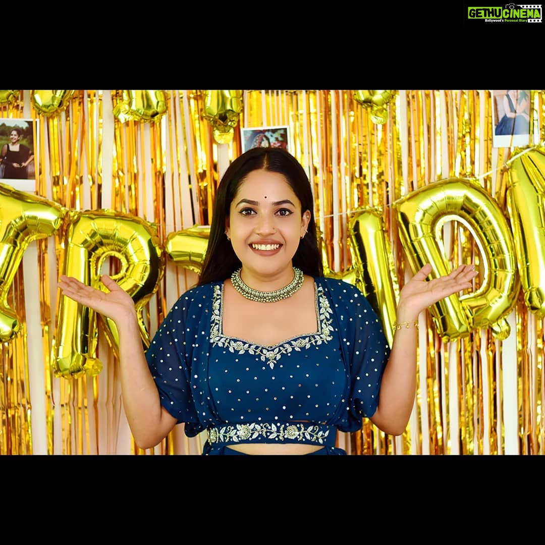 Amrutha Nair - 55.7K Likes - Welcome 25 ❤❤😄
Age is just a number 😄😄😘❤❤❤❤❤
Outfit @evanshi_designs
Pic @dulkifil_photography