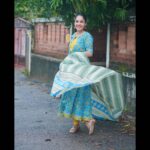 Amrutha Nair Instagram - മയിലായ് പറന്നു വാ മഴവില്ല് തോൽക്കുമെന്നഴകേ...😀😁 Pic @vipinjkumar 👗 @ammusboutiques Thiruvananthapuram, Kerala, India