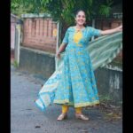 Amrutha Nair Instagram - മയിലായ് പറന്നു വാ മഴവില്ല് തോൽക്കുമെന്നഴകേ...😀😁 Pic @vipinjkumar 👗 @ammusboutiques Thiruvananthapuram, Kerala, India