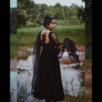 Amrutha Nair Instagram - 300k Family ❤❤❤❤Thank u all❤❤❤😘😘😘😘😘😘😘 Pic @vipinjkumar Outfit @yaradesigners Thiruvananthapuram, Kerala, India