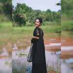 Amrutha Nair Instagram - 300k Family ❤❤❤❤Thank u all❤❤❤😘😘😘😘😘😘😘 Pic @vipinjkumar Outfit @yaradesigners Thiruvananthapuram, Kerala, India