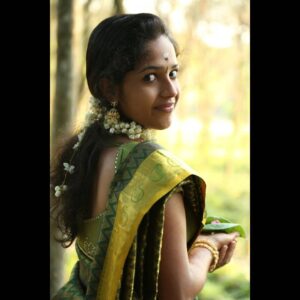 Amrutha Nair Instagram - Kalanju poya enne  thirichu kitty🙈🙈🤣🤭❤thank u lock down 🤣🙈❤ (2015) Njan 😁

Pc @amal.nair_