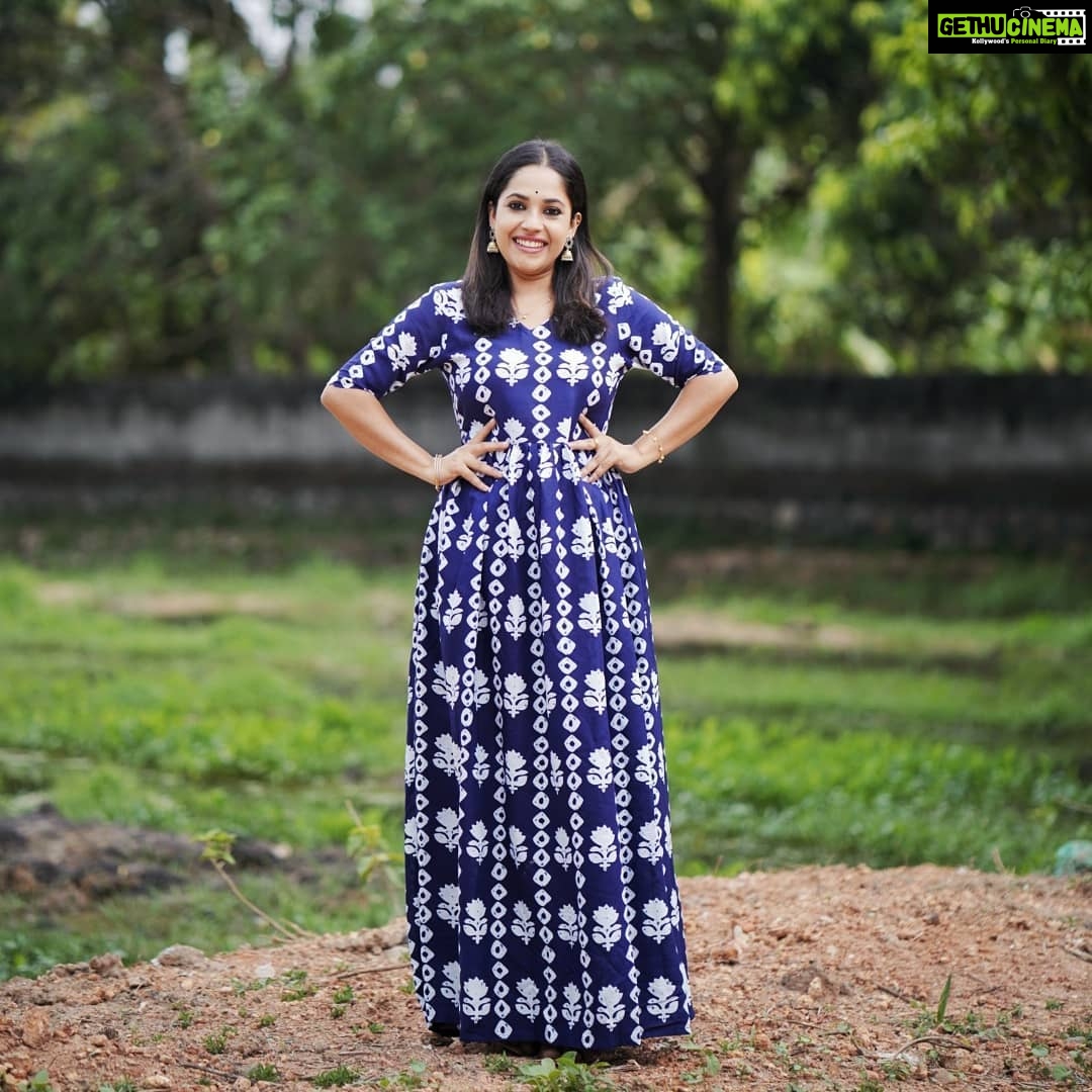 Amrutha Nair Instagram - A simple formula for a Happy life, Never try to defeat *ANYONE*, just try to Win *EVERYONE,* Don't laugh *At* anyone, But Laugh *WITH* Everyone π π @glammizo Thiruvananthapuram, Kerala, India