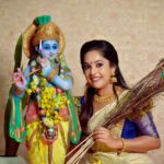 Amrutha Nair Instagram - സ്നേഹത്തിന്റെയും സമൃദ്ധിയുടെയും വിഷു ആശംസകൾ...❤❤❤❤❤❤ @kerala_bygone_fashion @thiruvathira_makeover_studio_ @dulkifil_photography