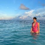 Amyra Dastur Instagram - 🌈Sunkissed🌊☀️🐚 . . . Wearing @acqua.swimstore Styled by @malvika_tater . . . #maldives #waterbaby #mermaid #beachgirl #baglioni #baglionimaldives #traveljunkie Baglioni Resort Maldives