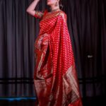 Anasuya Bharadwaj Instagram - Sometimes I am the Sun. Sometimes I am the Moon. But, I am always the Light. For the Grand launch of @thevallisilks in Rajamundhry ❤️ @thevallisilks 🥻 @lorifinejewellery 👑 @rishi_chowdary 😍 @makeupbysiva 💄 @telusivakrishna 🎀 @sunny_photography143 @santhosh__photography__ 📸