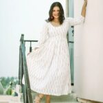 Angana Roy Instagram – In bliss with white. 🤍

So proud of my girl @shreemabhattacherjee for coming up with her label, congratulations to you and your team. ❤️
Simple yet fun clothing!

Behind the lens : @oindrilabhol ❤️

Earrings : @alittleextra.co.in

@the_nud_official

#nud #designerdress #whitedress #loveforwhite #mood #aestheticedits #fridaymood #fridaypost #afternoons #moodygrams #anganaroy #photoshoot #shorthairstyle #artsy #stairs #newpost #endoftheweek #lovefromA