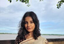 Angana Roy Instagram - Wishing you a very Happy Diwali and Subho Kali Pujo. 💛 Let's take a pledge for a safe and Green Diwali. Love and Light.💫 #diwali #kalipujo #festivities #indianattire #greendiwali #bengal #bangaliana #maakali #festivities #messyhair #goddessenergy #chotidiwali #mondayvibes #october #loveandlight