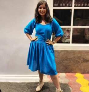 Angana Roy Instagram - শুভ পঞ্চমী। 💛

Wearing this beautiful dress by @blush_tree 💫

#september #panchami #lookbook #pujolook #blueaesthetic #bluedress #blushtree #durgapuja #workday #fridayvibes #fridaymood #shorthair #watchaddict #anganaroy #lovefromA