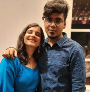 Angana Roy Instagram - শুভ পঞ্চমী। 💛

Wearing this beautiful dress by @blush_tree 💫

#september #panchami #lookbook #pujolook #blueaesthetic #bluedress #blushtree #durgapuja #workday #fridayvibes #fridaymood #shorthair #watchaddict #anganaroy #lovefromA