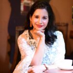 Angana Roy Instagram - Congratulations @hoichoi.tv and the entire team on completing 5 years as one of the leading OTT platforms in Bengal. Glad to be a part of this journey that started with #SheiJeHoludPakhi (which is peeking right from the background, haha). Looking forward to 2023 and beyond 💫🥂 Styling: @elizabhowmik ❤️ Makeup and Hair : @dhimanghosh.makeover Photography : @suvadip_palai #hoichoiseason6 #hoichoi #newshows #newseries #bengaliwebseries #anganaroy #greyandwhite #designerdress #lookingforward #tuesdaypost #tuesdayvibes #pujovibes #septemberend #lookoftheday #lovefromA ITC Royal Bengal