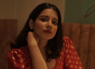Angana Roy Instagram - Every woman has a bit of red in her personality. We just gotta bring it out. Pujo shoot for @sreyashirakadas 💛 📸 @santanu_biswas #reddress #pujoshoot #august #redaesthetic #redbubble #cafedecor #artsy #aesthethic #weekend #lookbook #tattoo #believe #lookoftoday #tb #saturdayvibes #igdaily #saturdaymood #saturdaynight #igoftheday #loveforfashion #anganaroy #lovefromA