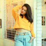 Angana Roy Instagram - Hello Winter! 📸@oindrilabhol 👗@thecoup.in Earrings by @rubibyritika #hellowinter #yellowaesthetic #cafephotography #casualphotoshoot #pastelaesthetic #winterfashion #falloutfit #autumnmood #moodedits #sundaypost #lovefromA Kettleberry CoffeeBreak