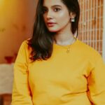 Angana Roy Instagram - Hello Winter! 📸@oindrilabhol 👗@thecoup.in Earrings by @rubibyritika #hellowinter #yellowaesthetic #cafephotography #casualphotoshoot #pastelaesthetic #winterfashion #falloutfit #autumnmood #moodedits #sundaypost #lovefromA Kettleberry CoffeeBreak