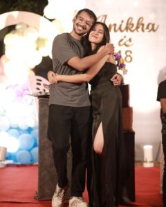 Anikha Instagram - 18.

thank you for all the wishes

@rainbowmedia_photography 
@arsignatureofficial 
@townsquare_events