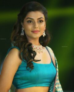 Anisha Ambrose Instagram - Wishing you all a very happy Dussehra ❤️
.
.
.
FOLLOW..@anishaambrose_official .
.
.
#anishadieheardfan #anishaambrose #anishafanpage #anishafanclub #anishaambrose_official #kajalagarwal #samantharuthprabhu #tamannahbhatia #rashikanna #sruthihassan #rakulpreetsingh #tollywoodactress #goodmorning #sunshine #sunburn #summervibes #tollywoodactress #telugucinema #vizag #home #selenagomez #selfie #justinbieber #likeforlikes #followforfollowback  #like4likes #likeforlike #follow4followback #followｍe #fanpage