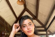 Anisha Victor Instagram - Happy Diwali 🪔 🧨🌸 Mumbai - मुंबई