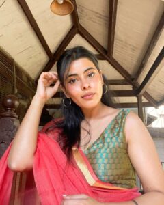 Anisha Victor Instagram - Happy Diwali 🪔 🧨🌸 Mumbai - मुंबई