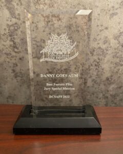 Anjali Patil Instagram - Our film Danny Goes Aum wins an award at @dcsaff 
Best Feature Film (Special Jury Mention)
It was an absolute proud moment to represent the entire team, which gravitated to this project only because of our director @sandeepthemohan never give up attitude!
The honest and authentic finds it’s own way, sometimes it’s harder but it still does. 

The film was received with such a warmth! 
@andrew.sloman @avi_kavii @subhashmaskara @pani_priyabratapanigrahi @arjunshresth_