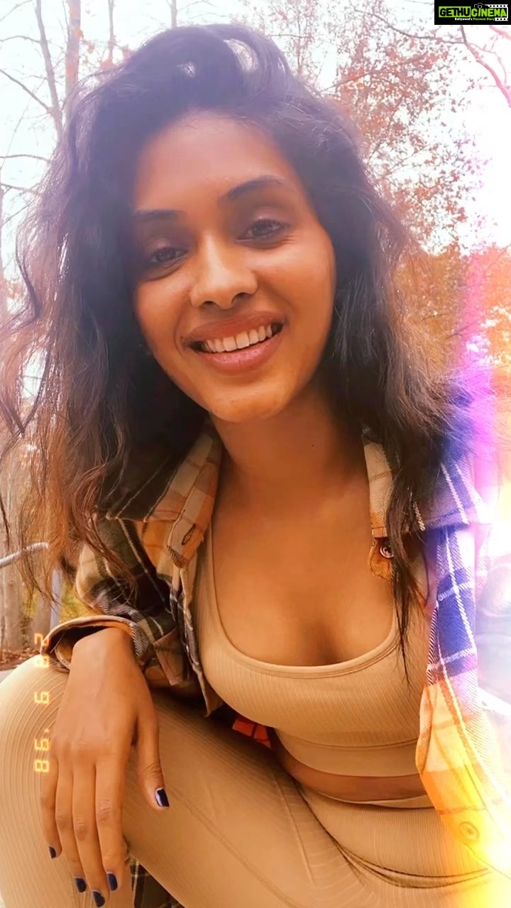 Anjali Patil - 10.3K Likes - It was rainy, gloomy!
Last colours of Autumn getting washed away.
Some artists can share your solitude without occupying any space but giving expanse to your feelings to float.
Thom Yorke, Nils Frahm, Bon Iver, Sigor Ros are like those old friends with whom you can be absolutely vulnerable.