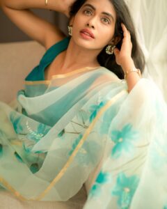 Anjali Patil Instagram - To be a woman is to be a river. 
To be a river is to be in a flow. 
To be a flow is to be alive. 
To be alive is to be in love. 
To be in love is to be a woman. 

@subikanifabint @camerasenthil