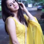 Anjana Rangan Instagram - Wearing @magicbyjeeni 💛 For @primevideoin ‘s #vathanthi launch event! Video shot by @deepak_cheewtu