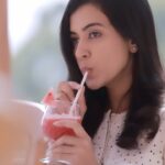 Anju Kurian Instagram - Guess what I’m saying in between??? 😂🫢🤫🤷🏻‍♀️ #candid #candidvideo #fridaymood #eveningvibes #whysoserious #instafood #reelitfeelit . . . . . 🎥- @abi_fine_shooters