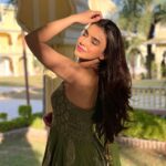 Ankitta Sharma Instagram - यूँ ही पहलु में बैठे रहो.. 🥀 Outfit: @bunaai 📸: @prachee_shah_paandya