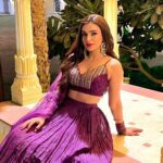 Ankitta Sharma Instagram - 𝘔𝘢𝘪𝘯 𝘷𝘦𝘬𝘩𝘦𝘺𝘢 𝘣𝘢𝘥𝘢, 𝘯𝘢 𝘰𝘩 𝘭𝘢𝘬𝘩𝘢𝘢𝘯 𝘷𝘪𝘤𝘩𝘰𝘯 𝘢𝘢𝘷𝘦 𝘮𝘢𝘪𝘯𝘶.. 💜 Outfit by @devnaagri Jewellery by @aquamarine_jewellery Styled by @shrushti_216 R Chandra's Palace
