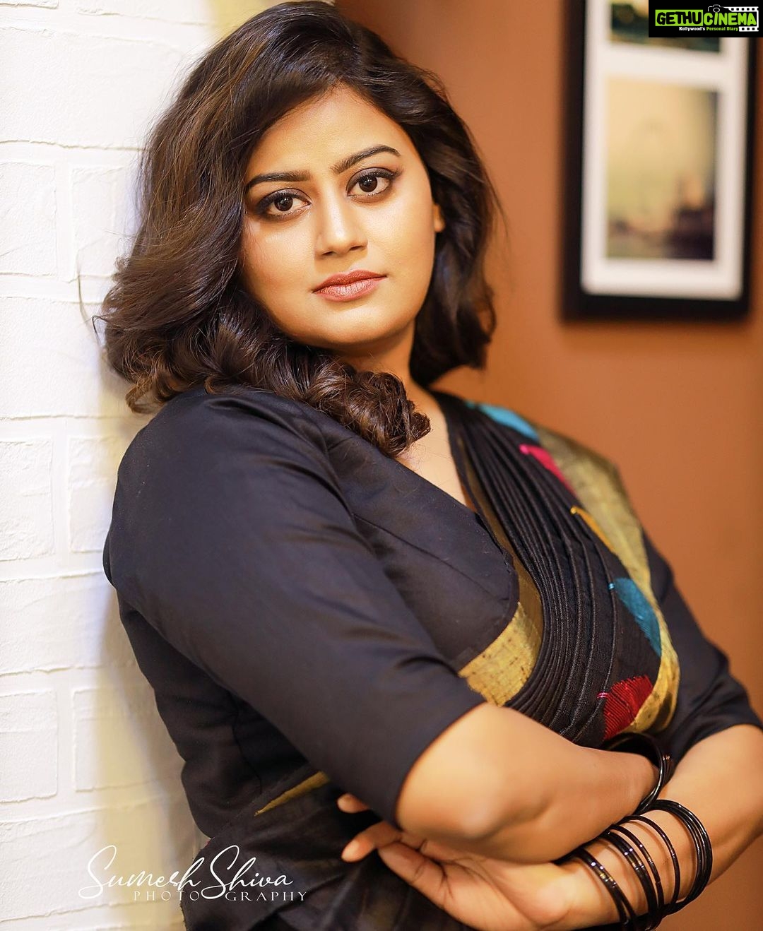 Ansiba Hassan Instagram - Saree will always conquer women π. PC @sumesh_shiva Mua @sreegeshvasan_makeupartist Costume @swapnamanthra Jwellery @parakkat_jewels @preethiparakkat #ansibahassan #actress #photography #saree #malayalamcinema
