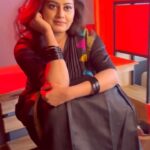 Ansiba Hassan Instagram - I am flying on my very own wings of black saree. My chechi @ansiba.hassan ❤️ Makeup / Hair / styling @sreegeshvasan_makeupartist Costume : @swapnamanthra Jewllery : @parakkat_jewels . . . #trendingreels #reels #actress #reelsvideo #foryou #instalover #makeupartist #foryoupage