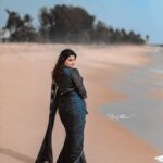 Ansiba Hassan Instagram - Obsessed with saree 🖤 . . . Pc @_story_telle__r mua @_arya_jithins_makeover styling and costume @ebsha_store #ansibahassan #photography #saree #mallu #actress #nikon